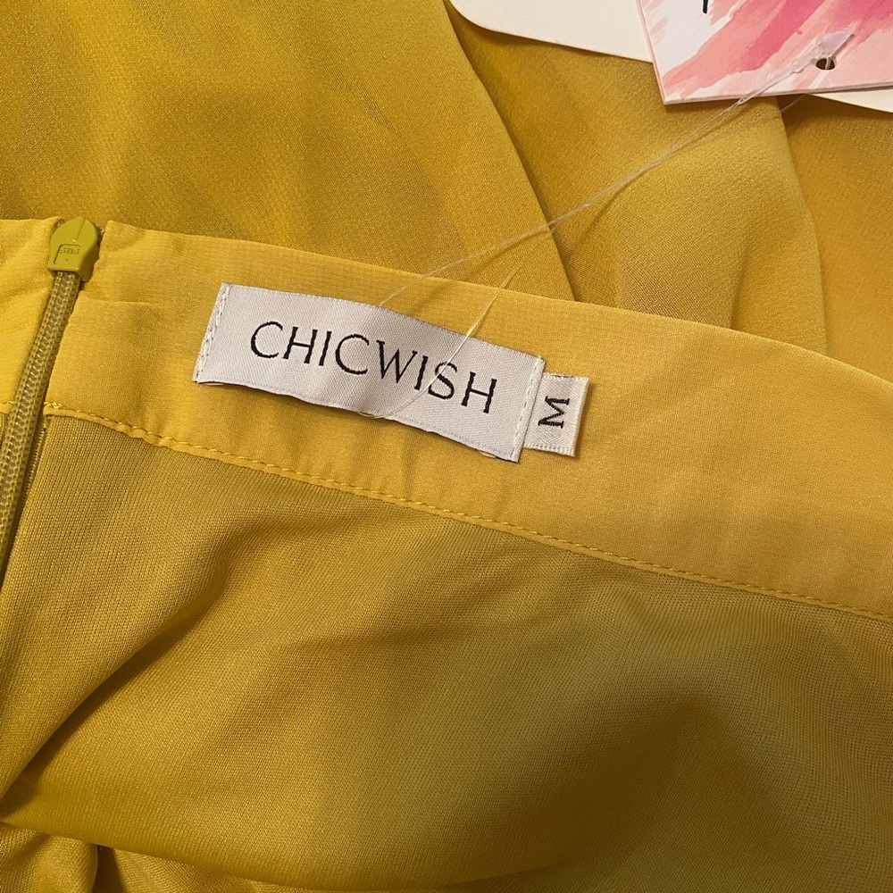 Long flowing yellow skit